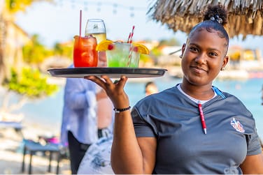 Chill Beach Bar & Grill (Restaurants & Bars) Slider Image 3 – LionsDive 3-1