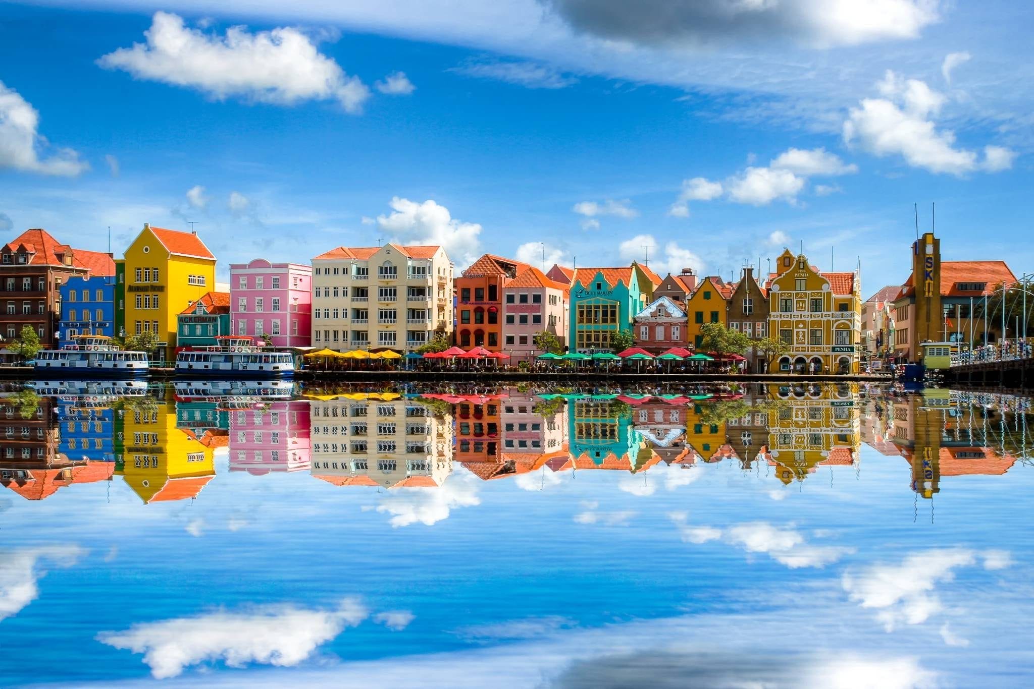 Actividades en Willemstad mientras se visita Curazao con presupuesto